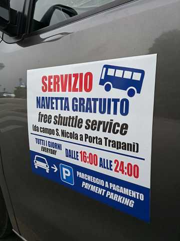 Attiva l'area a parcheggio presso il campo sportivo San Nicola collegata con bus navetta gratuiti con Porta Trapani